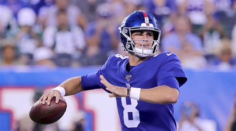 Giants owner hopes QB Daniel Jones 'never sees the field' this season ...