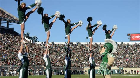 Kanye West, Meek Mill, Ducks: ESPN College Gameday’s best signs - Sports Illustrated