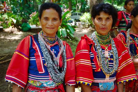 Mindanao Native Women | These ladies were selling bracelets … | Flickr