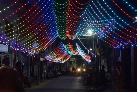 Are You Looking For OTT Diwali Lights? These Delhi Markets Have Some Lit Options! | Curly Tales