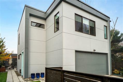 Siding - Hardie Panels on Contemporary Seattle Home - James Hardie Panels