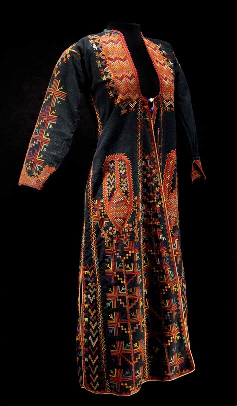 Heart of a nation: Folk treasures from Syria | Museum Shows ...