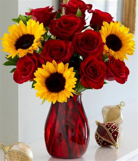 45+ Awesome Sunflower and Roses Wedding Bouquet Ideas | Red roses and ...