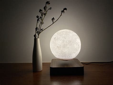 Product Of The Week: Levitating Moon Lamp