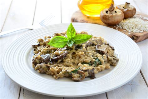 Gordon Ramsay's Mushroom Risotto: Rich, Flavorful, Unforgettable - Hell's Kitchen Recipes