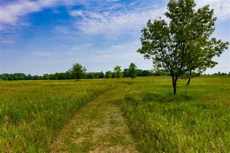 Hiking the Minnesota Valley State Recreation Area, Jordan - MN Trips