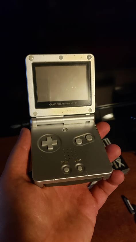 Help identifying this GBA SP : r/GameboyAdvance