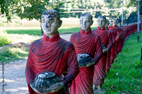 Myanmar (formerly Burma). Kayin State (Karen State). Hpa-An. Row of a hundreds of monks Arahant ...