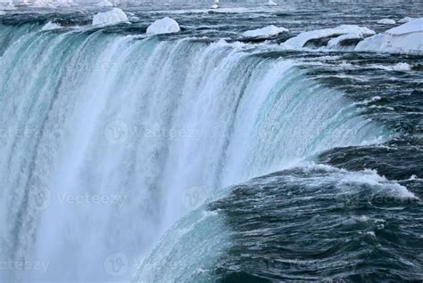 Winter Niagara Falls 5438166 Stock Photo at Vecteezy