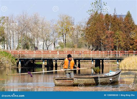 The Autumn Scene of a Park in Shanghai Editorial Stock Photo - Image of pleasant, park: 128898838