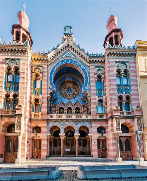 These 15 Synagogues Are the Most Instagrammable in the World - Alma | Moorish revival, Synagogue ...