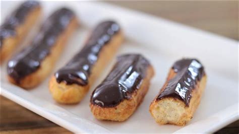 Classic Vanilla Eclair Recipe - The Cooking Foodie