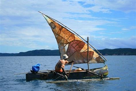 Pirogue traditionnelle à Ramena | Madagascar paysages, Blog voyage, Voyage