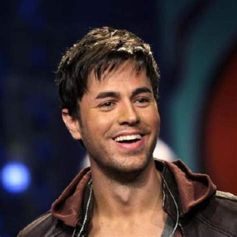 Enrique Iglesias Hairstyle - Latest Hairstyles of Spanish Singer - Men ...