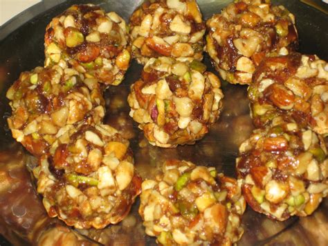 Dry Fruits Laddu Recipe - no sugar, no jaggery... - Healthy Food Recipes