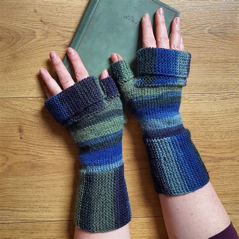 Knitting and so on: Ramble Mitts