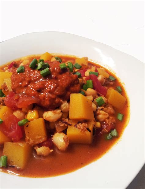 A Profound Hatred of Meat: Locro: Argentinian Hominy Stew with Quiquirimichi