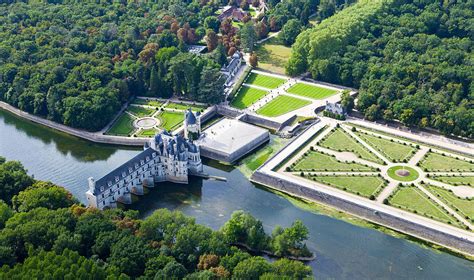 Chateau de Chenonceau and its gardens Photograph by Mick Flynn - Pixels