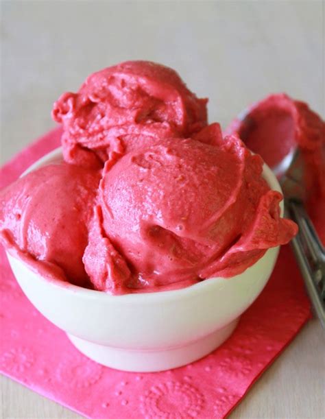 Raspberry Frozen Yogurt Recipe — Eatwell101