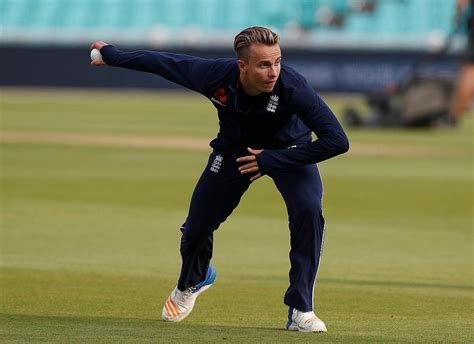 Tom Curran to replace injured Finn in England Ashes squad