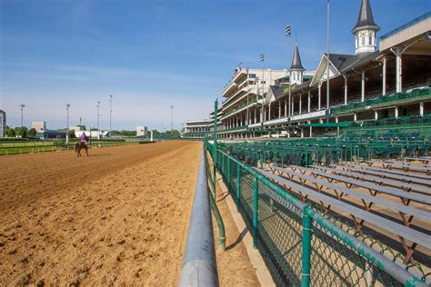 Kentucky Derby Museum at Churchill Downs - Carltonaut's Travel Tips