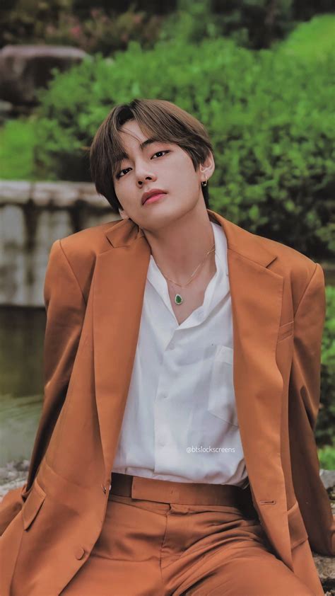 Pin en V/ Kim Taehyung/ Tae