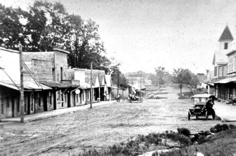 Quitman Street Scene - Encyclopedia of Arkansas