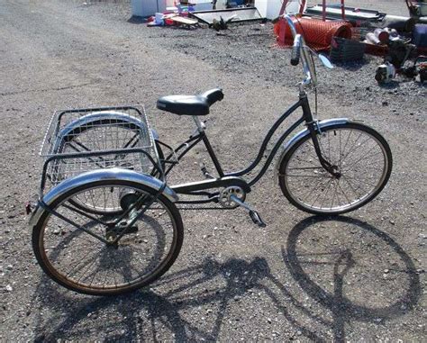 Schwinn 3-wheel bike, good condition, good rubber - Albrecht Auction ...