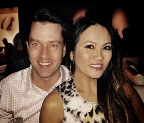 Who is Dr. Sandra Lee a.k.a Pimple Popper? Bio: Husband, Net Worth