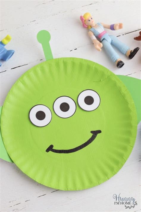 Paper Plate DIY Toy Story Aliens with Printable Template for Your Cricut