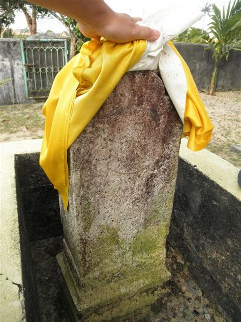 SENI LAMA MELAYU (MALAY OLDEN ART): Makam (Tomb of) Bendahara Tun Abbas