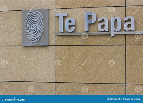 Te Papa museum sign editorial stock photo. Image of papa - 85966343