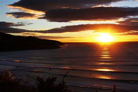 A surfer's favourite - Raglan Beach, NZ at Sunset | New zealand ...