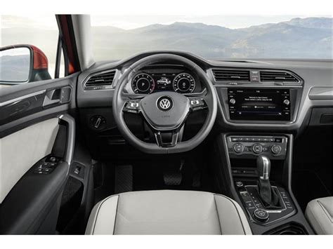 2018 Volkswagen Tiguan: 93 Interior Photos | U.S. News