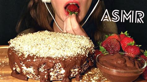 ASMR CHOCOLATE OATMEAL CAKE. CHOCO MOUSSE + STRAWBERRIES [No Talking][Eating Sounds]HungryTessy ...