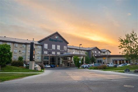 Sandman Hotel & Suites Calgary South, Calgary (updated prices 2024)