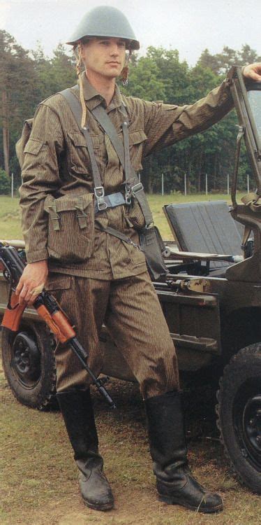 Pin On Nationale Volksarmee (NVA) 1956-1990, 50% OFF
