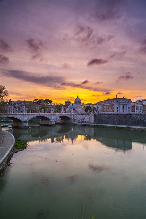 Sunset View on Tiber River Rome, Italy Editorial Photography - Image of ...