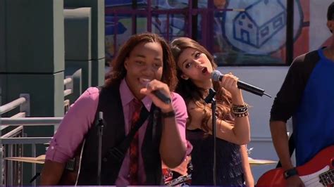 Andre,Tori sing Song 2 you on Victorious - YouTube