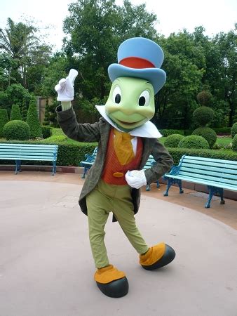 Image - Jiminy Cricket HKDL.jpg - DisneyWiki