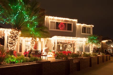 Balboa Island Christmas Lights 2021