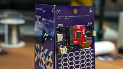 The Hackaday Remoticon 2 Badge: An Exercise In Your Own Ingenuity | Hackaday