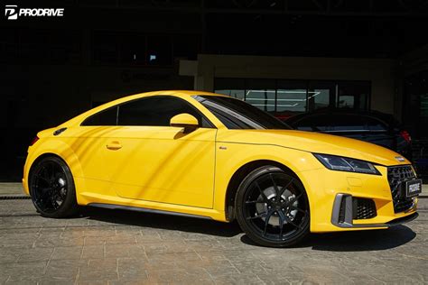 Audi TT 8S Yellow with Black BC Forged RZ21 Wheel | Wheel Front