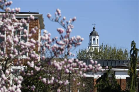 Johns Hopkins recognized for commitment to first-gen students | Hub