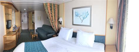 Independence of the Seas Category D3 Balcony Stateroom photo tour ...