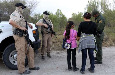 Militias complicate situation on Texas border
