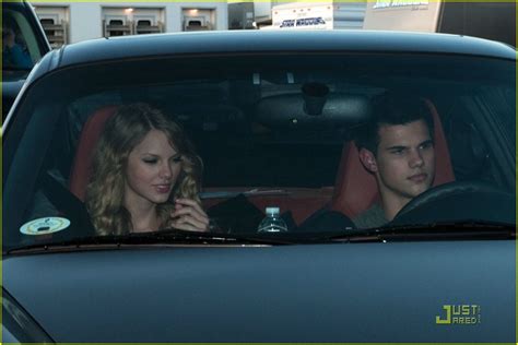 Taylor Swift & Taylor Lautner: Valentine’s Day Duo - Taylor Lautner and Taylor Swift Photo ...