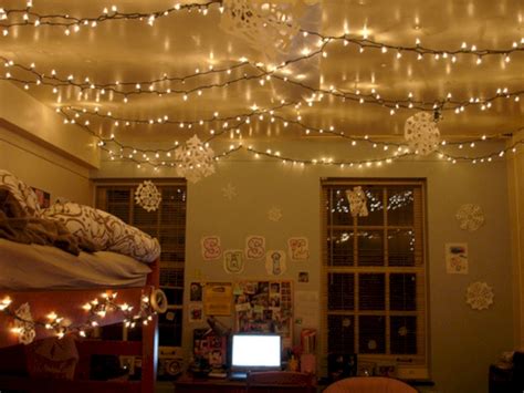 38 Fairy Lights Ideas for Holiday Decorating ~ GODIYGO.COM