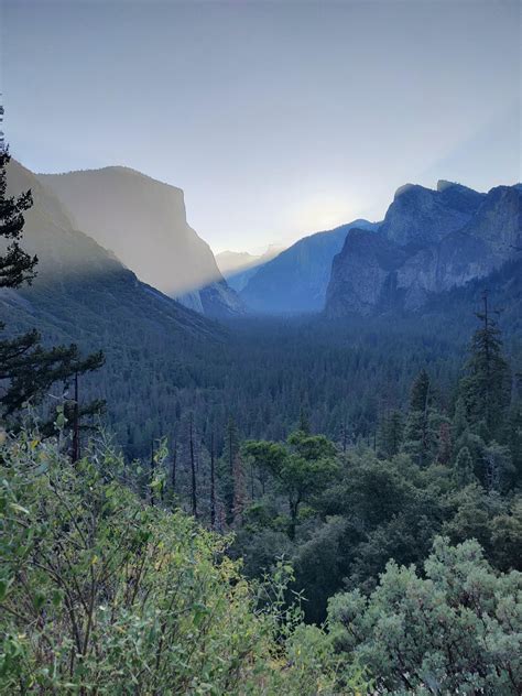 Sunrise in Yosemite National Park : r/pics