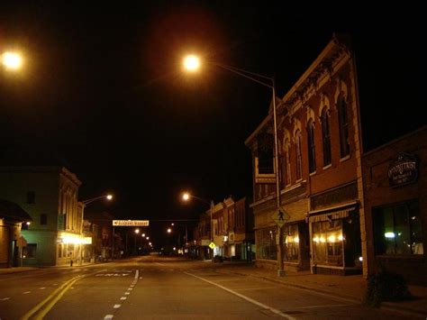 Marengo, IL : 3:00 a.m. Scene of Downtown photo, picture, image (Illinois) at city-data.com